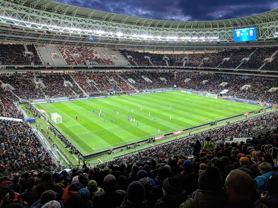Die russische und brasilianische Nationalmannschaft bei einem Freundschaftsspiel am 23. März 2018 im Luschniki Stadion in Moskau, Russland, wo am 15. Juli auch das WM-Endspiel stattfindet.