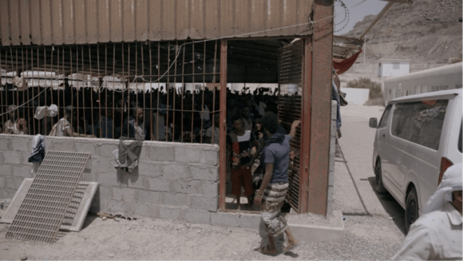  مركز احتجاز المهاجرين في البريقة، محافظة عدن، اليمن. © 2018 "فايس نيوز تونايت" على قناة HBO 