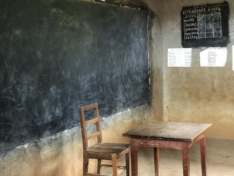 Une salle de classe d’une école située dans la région anglophone du Cameroun.