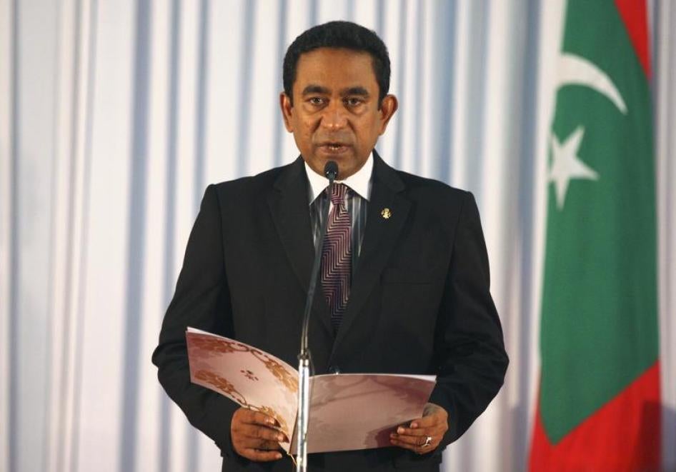 Abdulla Yameen takes his oath as the President of Maldives during a swearing-in ceremony at the parliament in Male November 17, 2013. 