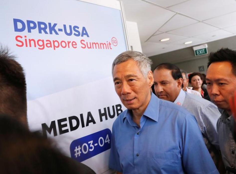 Singapore Prime Minister Lee Hsien Loong visits a media center for the summit between the U.S and North Korea, in Singapore, June 10, 2018. REUTERS/Kim Kyung-Hoon
