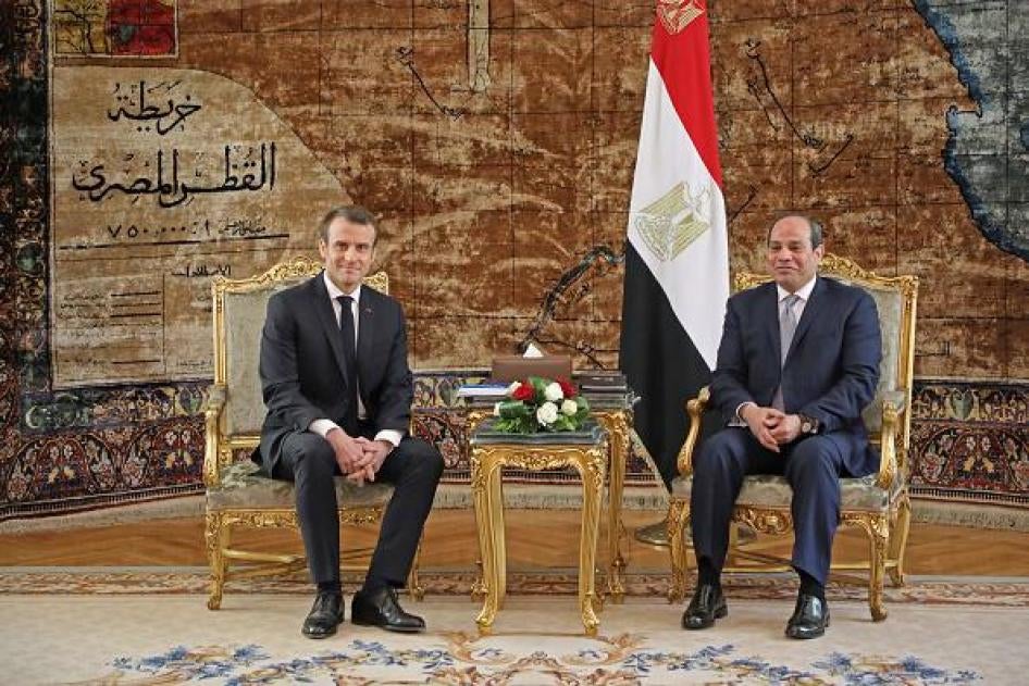 Le président français Emmanuel Macron et le président égyptien Abdel Fattah al-Sissi, photographiés lors de leur réunion au Palais présidentiel de l'Ittihadiya au Caire, le 28 janvier 2019. © 2019 Ludovic Marin / AFP / Getty Images