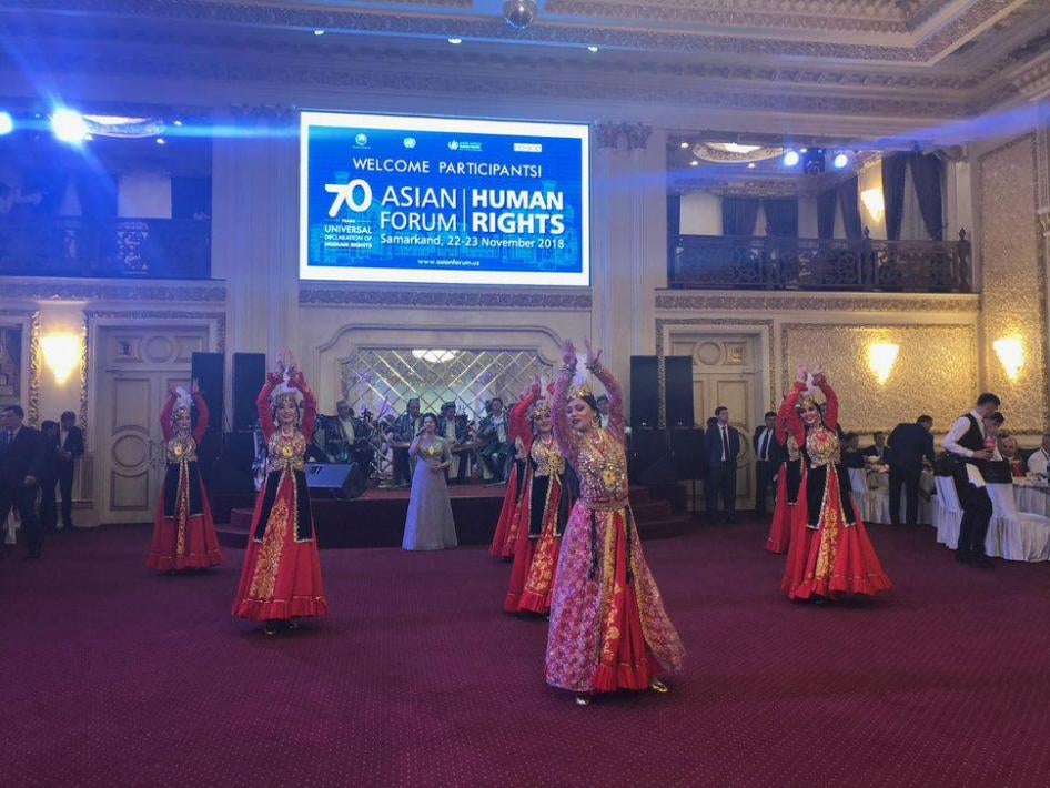 201903eca_uzbekistan_dancing
