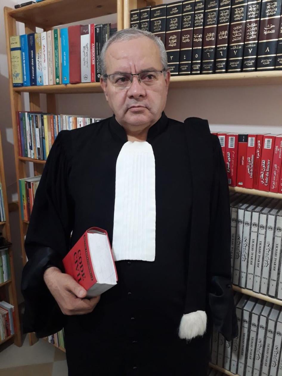  "السيد المحامي صلاح دبوز، الرئيس السابق "للرابطة الجزائرية للدفاع عن حقوق الإنسان