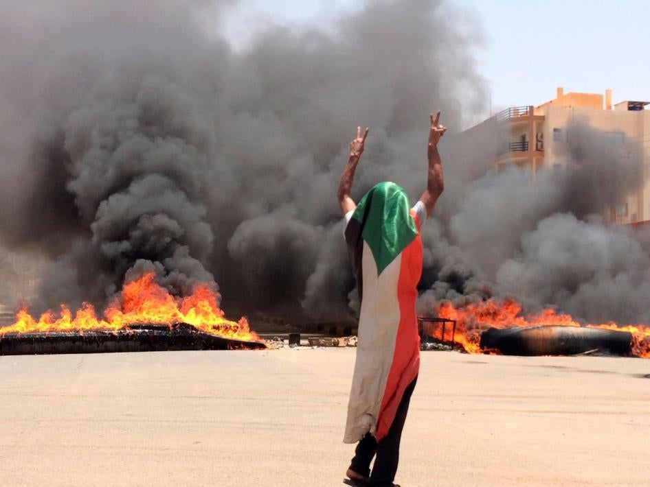 201906africa_sudan_protesters