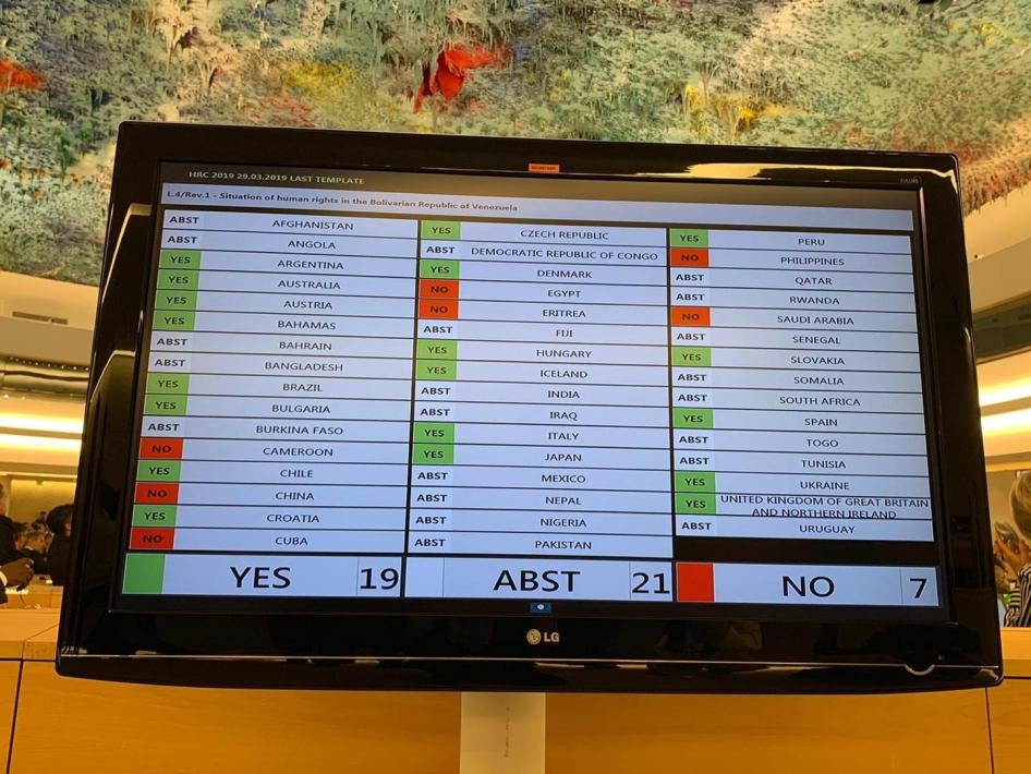 Panneau montrant les résultats du vote ayant mené à l’adoption d’une résolution du Conseil des droits de l'homme des Nations Unies au sujet du Venezuela, le 27 septembre 2019 à Genève.