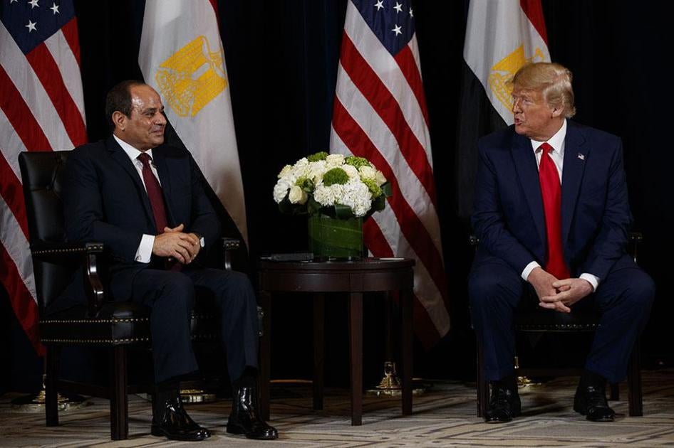 ​الرئيس الأمريكي دونالد ترامب يلتقي الرئيس المصري عبد الفتاح السيسي خلال دورة "الجمعية العامة للأمم المتحدة" في نيويورك، 23 سبتمبر/أيلول 2019. 