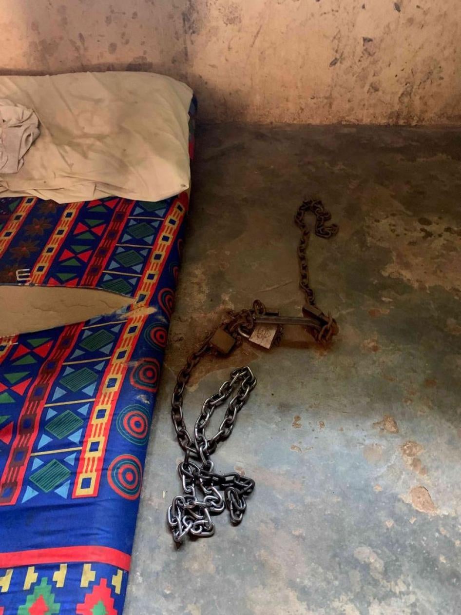 These chains had been around the ankles of a woman with a real or perceived mental health condition through the night at a prayer camp in the Eastern Region of Ghana. She  was released just before Human Rights Watch visited, but is still held at the praye