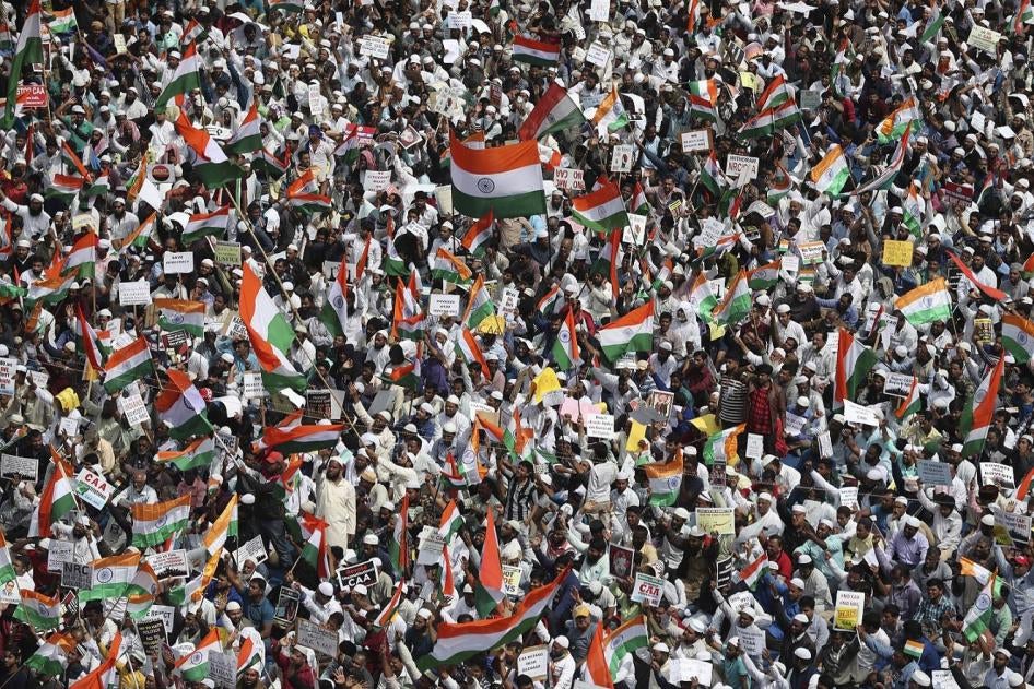 Manifestation massive contre une nouvelle loi sur la citoyenneté à Bangalore, en Inde, le 23 décembre 2019.