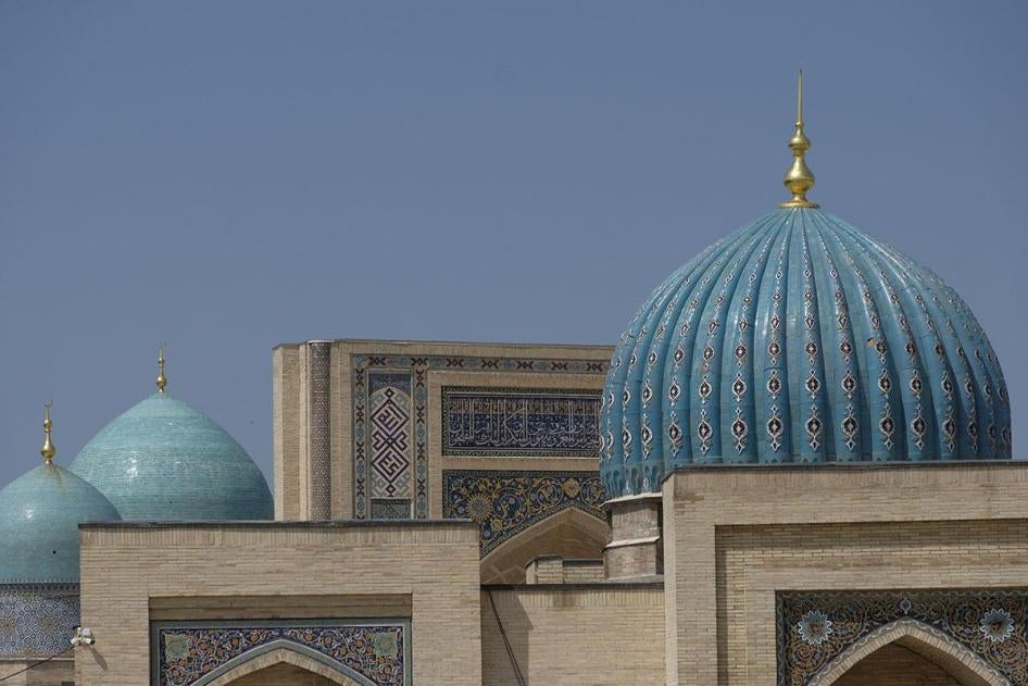 Экстерьер медресе Баракхана в Ташкенте, Узбекистан. 