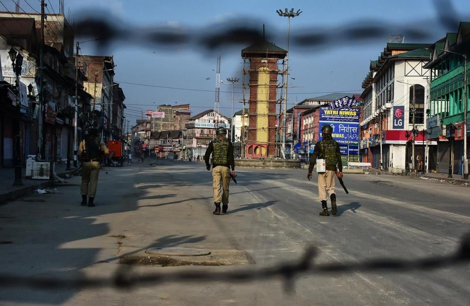 Indian paramilitary troopers patrol in Srinagar following the Indian government’s decision to revoke the special status of Jammu and Kashmir, August 5, 2019.