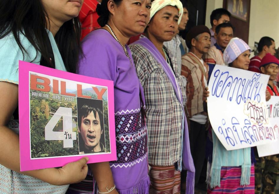 Karen activists hold a picture of Billy during a rally following his disappearance, Chiang Mai province, Thailand, April 22, 2014.