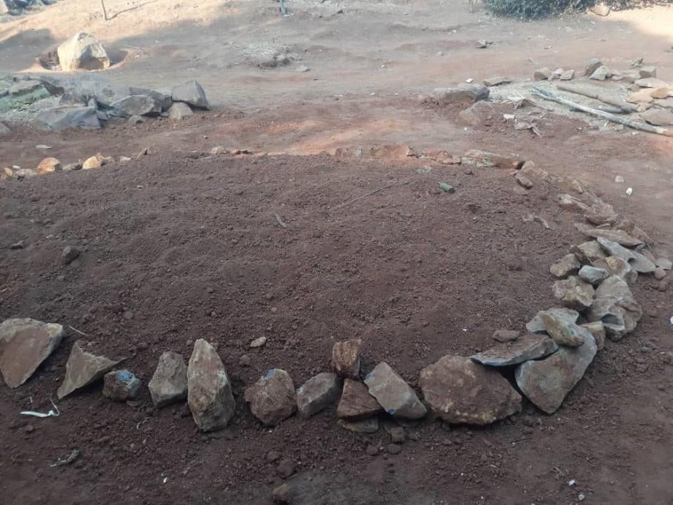 One of  four graves where civilians killed by security forces in Ngarbuh 3 on February 14 2020 were buried. @Private, February 15 2020, Ngarbuh 3.