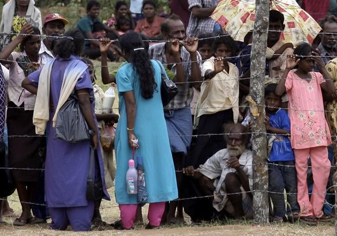 スリランカ 国内避難民の違法な拘束やめよ human rights watch