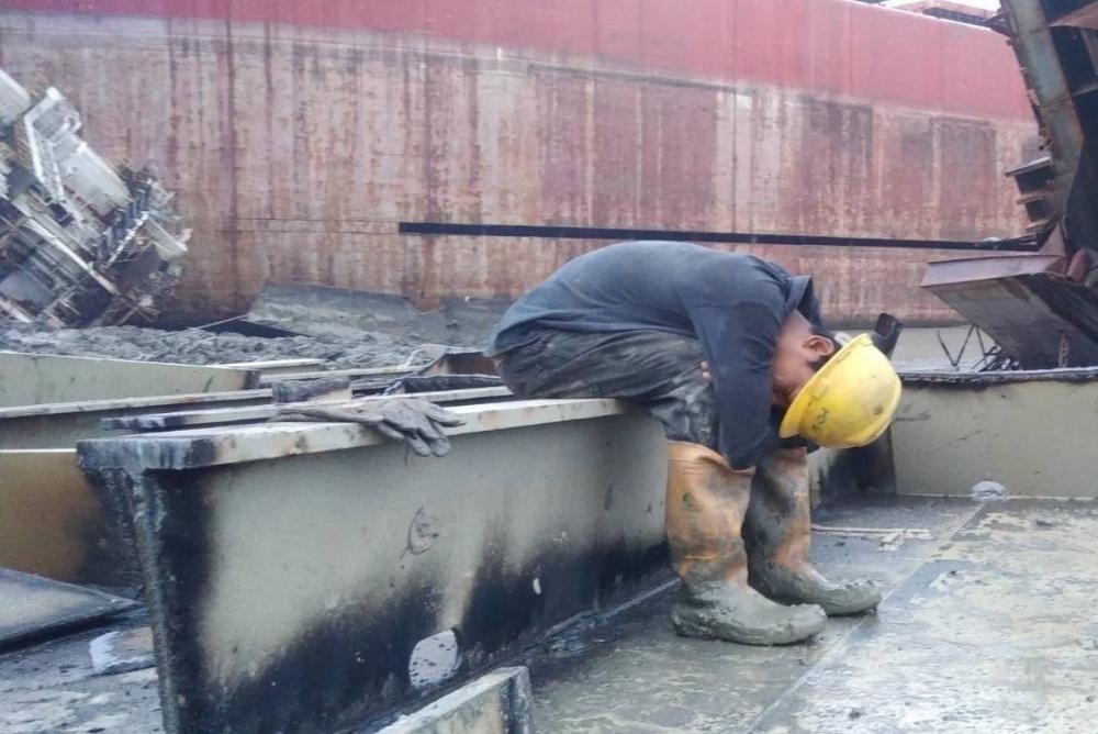 Shipbreaking workers in Bangladesh are not provided with adequate space to safely take rest during 12-hour shifts.