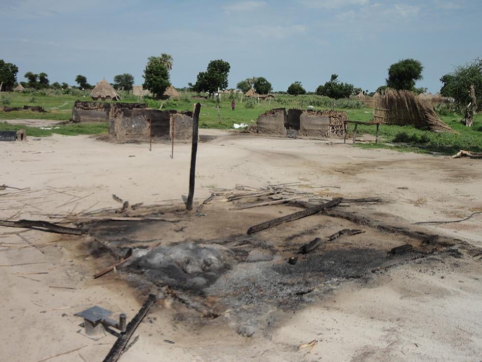 Remnants of a burnt hut in the village of Koch in May. Human Rights Watch heard how government aligned forces—including Bul militia— systematically burned homes and large parts or entire villages as they moved through Rubkona, Koch, and Guit counties in A
