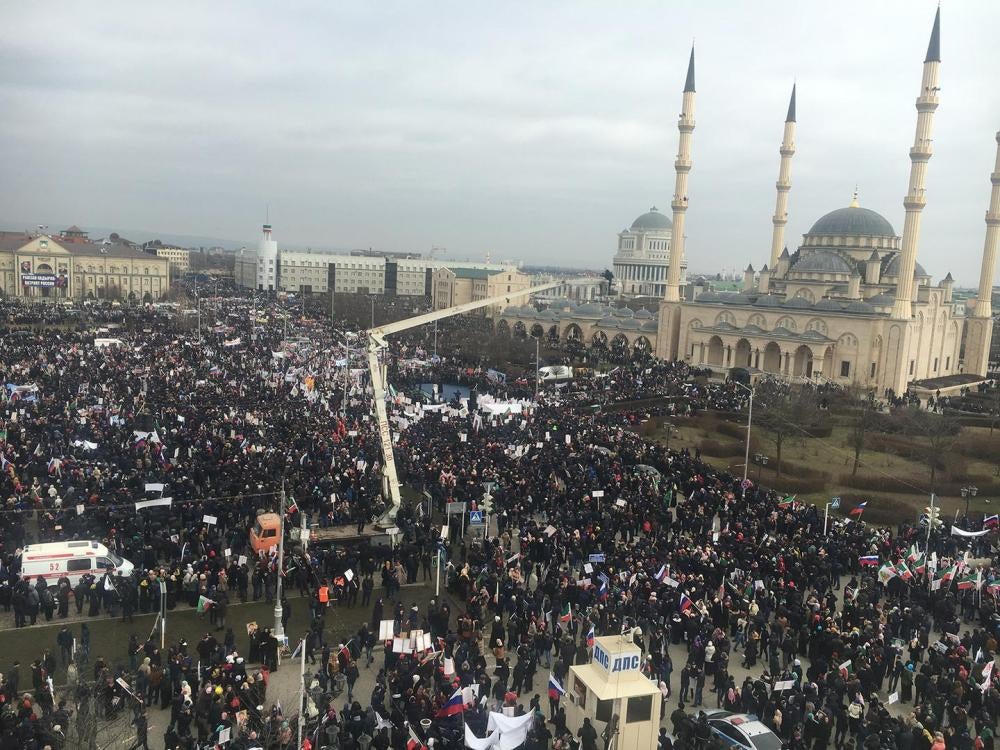 Rassemblement de masse à Grozny (Tchétchénie) en faveur du dirigeant Ramzan Kadyrov, organisé par les autorités en janvier 2016. 