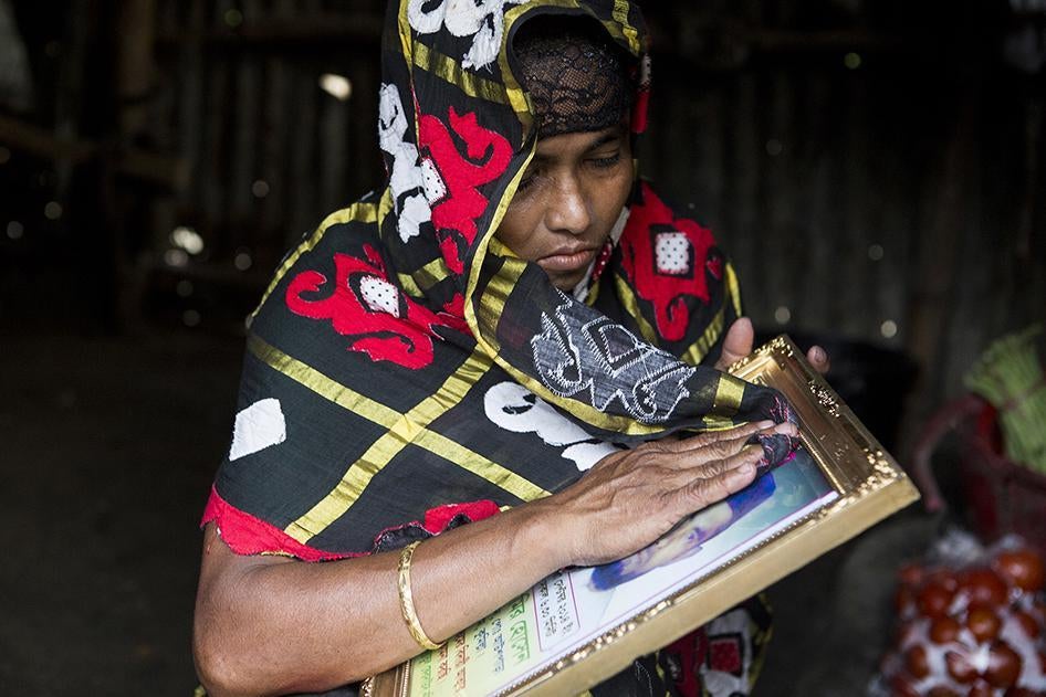 Rahsidha Begum, 40 years old. She suffers from diabetes and other arsenic-related health conditions. Her husband Muhammod Ali died of cancer following years of exposure to arsenic in drinking water.  Iruain (Laksam Upazila in Comilla District). March 5, 2