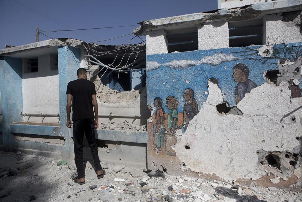 Dommages à l’école de filles de Jabalya le 30 juillet 2014 après une attaque israélienne qui a tué 20 personnes parmi lesquelles trois enfants. 