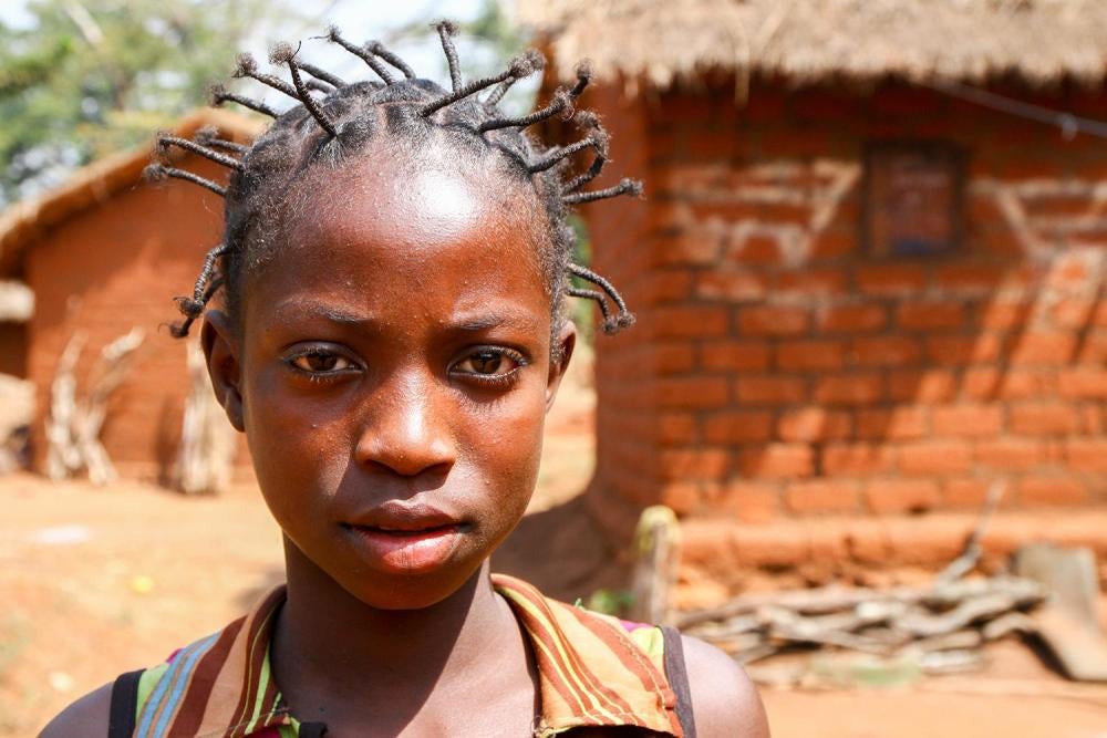 Une jeune fille de 15 ans de la province de Nana-Grébizi, en République centrafricaine, qui ne va plus à l'école depuis 2013. 