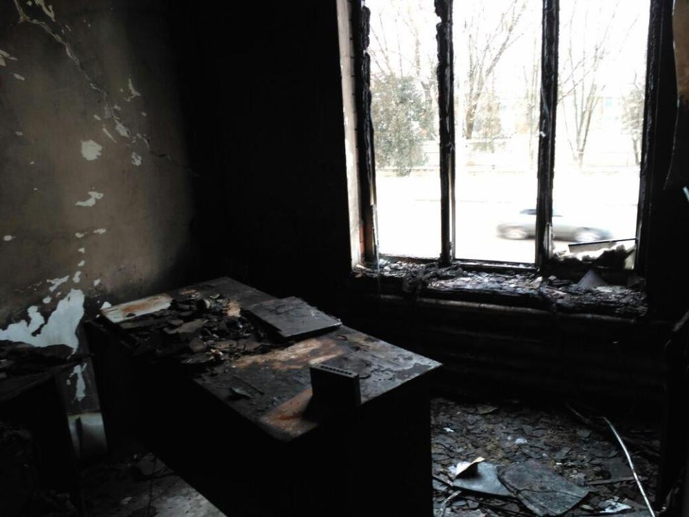 Офис правозащитного центра «Мемориал» в Ингушетии после поджога 17 января.