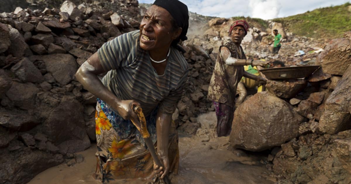 https://www.hrw.org/sites/default/files/styles/opengraph/public/media/images/photographs/2010_PapuaNewGuinea_Mining.jpg?itok=pERZgoNX