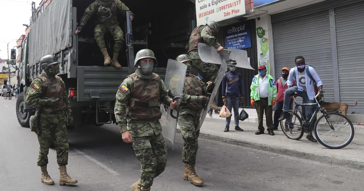 Ecuador regula uso de armas para defensa personal