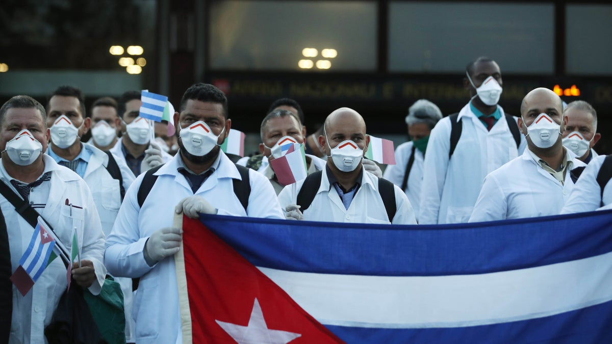 Cuba: Normas represivas contra médicos en misión