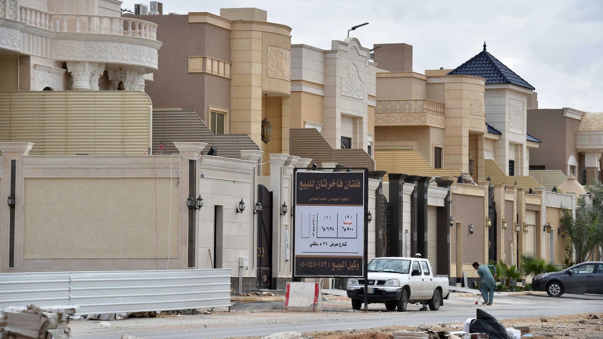 Saudi Arabia: Migrant Workers' Long Overdue Wages at Risk - Vimarsana News