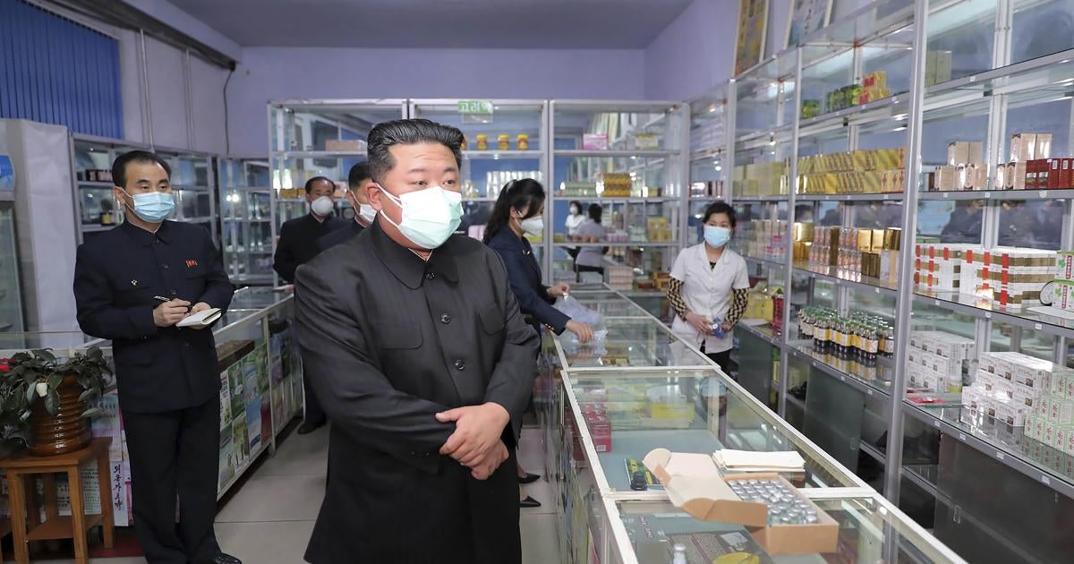 북한, 코로나19 사태 속 건강 위기 인정