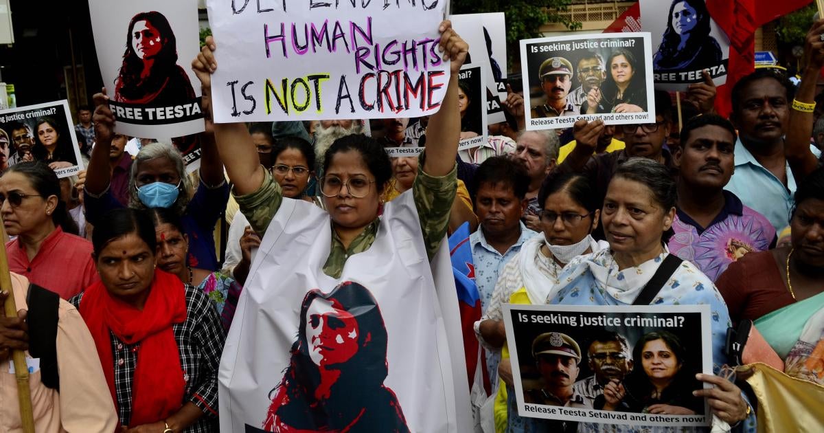 India: Free, Drop Charges Against Teesta Setalvad