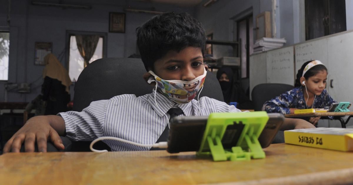 Indian Government Moves to Remedy Its Violation of Children's Privacy |  Human Rights Watch