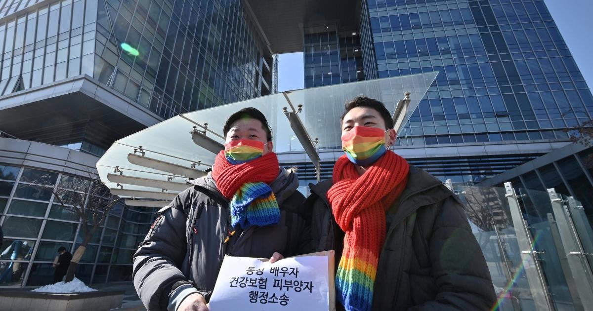 Forced Bi Group Sex - South Korea Court Recognizes Equal Benefits for Same-Sex Couple | Human  Rights Watch