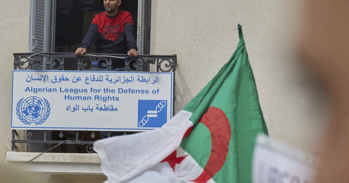 Argelia: Anular la decisión de disolver un importante grupo de derechos humanos