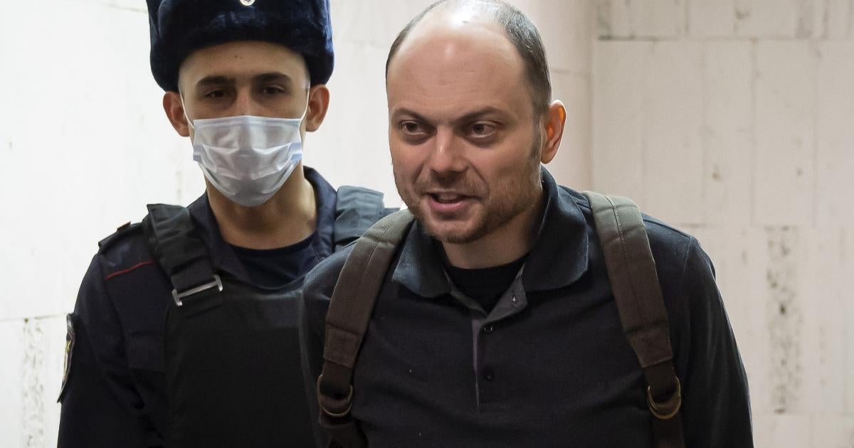 Russia: Sentencing for Prominent Kremlin Critic