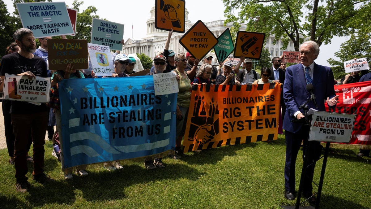 US: Budget Would Benefit Wealthiest at Expense of Rights