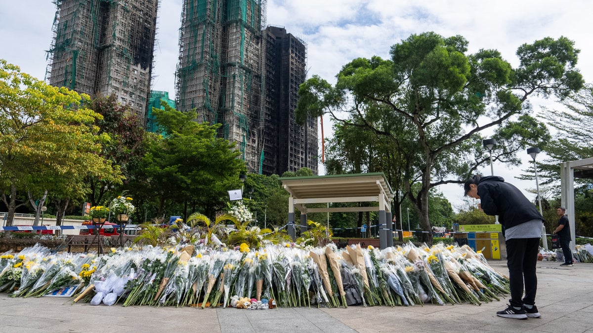 从香港大火看中国镇压的高昂人命代价| Human Rights Watch