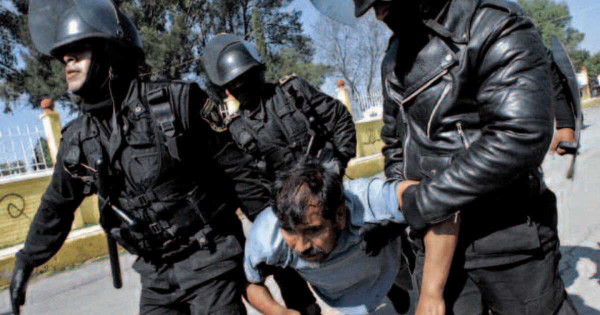 Listo el manual para uso de cámara corporal en policías - Capital Estado de  México