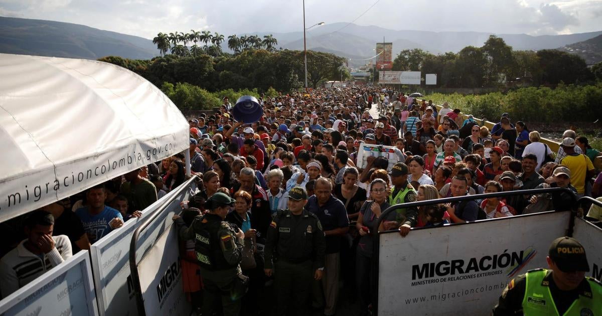 El éxodo venezolano: Urge una respuesta regional ante una crisis migratoria sin precedentes | HRW