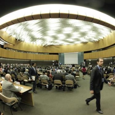 Syrie : Faire des droits humains une priorité des pourparlers de Genève