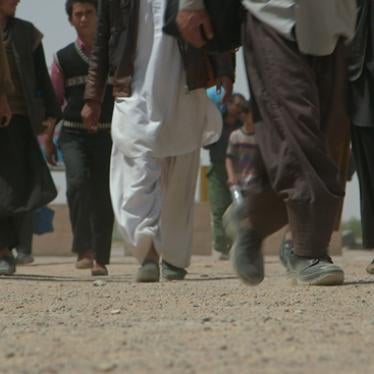 Irán: Inmigrantes y refugiados afganos están siendo deportados