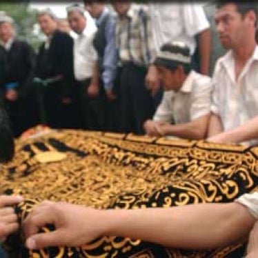 乌兹别克斯坦： 政府无理关闭人权观察办事处 