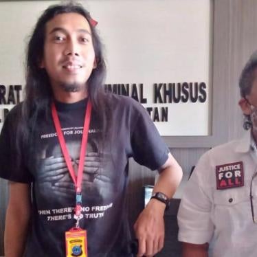 On May 4, 2020, the South Kalimantan police arrested and detained blogger Diananta Putra Sumedi (left) in Banjarmasin, charging him with online defamation, which carries a maximum penalty of six years in prison. 