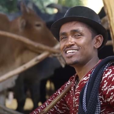 Ethiopian singer Hachalu Hundessa in a still from the music video for his song, "Maalan Jira".