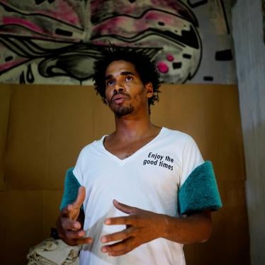 Luis Manuel Otero Alcántara, un artista que ha criticado abiertamente la represión en Cuba, durante una entrevista en su casa en La Habana, Cuba, el 2 de mayo de 2018. Alcántara ha permanecido en prisión tras ser detenido durante una manifestación pacífica el 11 de julio de 2021. 