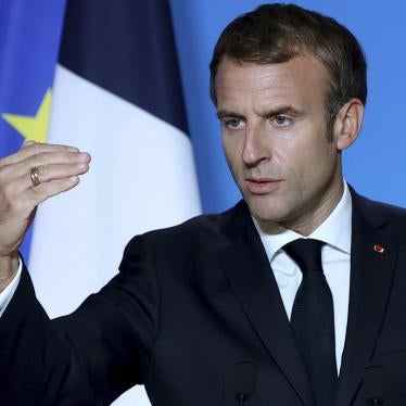 Le président français Emmanuel Macron s'exprime pendant une conférence de presse lors d'un sommet européen à Bruxelles, le 22 octobre 2021. 