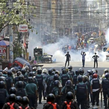 Bangladesh police clashes with garment workers protesting to demand the increase of their salaries, in Dhaka on November 2, 2023. 