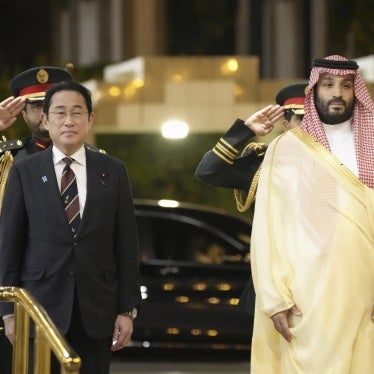 Japanese Prime Minister Fumio Kishida and Saudi Arabian Crown Prince Mohammed bin Salman attend Kishida's welcome ceremony in Jeddah, Saudi Arabia, July 16, 2023.