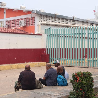 A group of deported Cubans gather outside the Juan Graham Hospital in the city of Villahermosa, Mexico, March 2026.