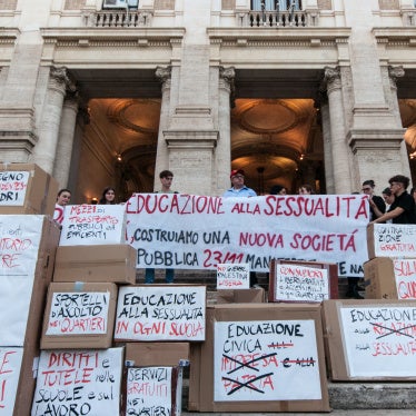 OSA students perform a flash mob in front of the Ministry of Education and Merit to request sexual and affective education in schools in Rome, Italy, on October 31, 2024. 